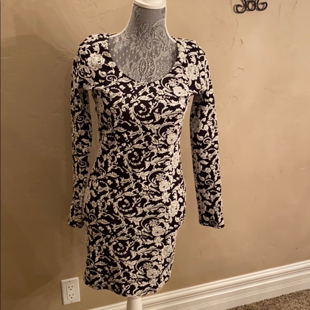 VOOM, never worn, tight dress with knitted look